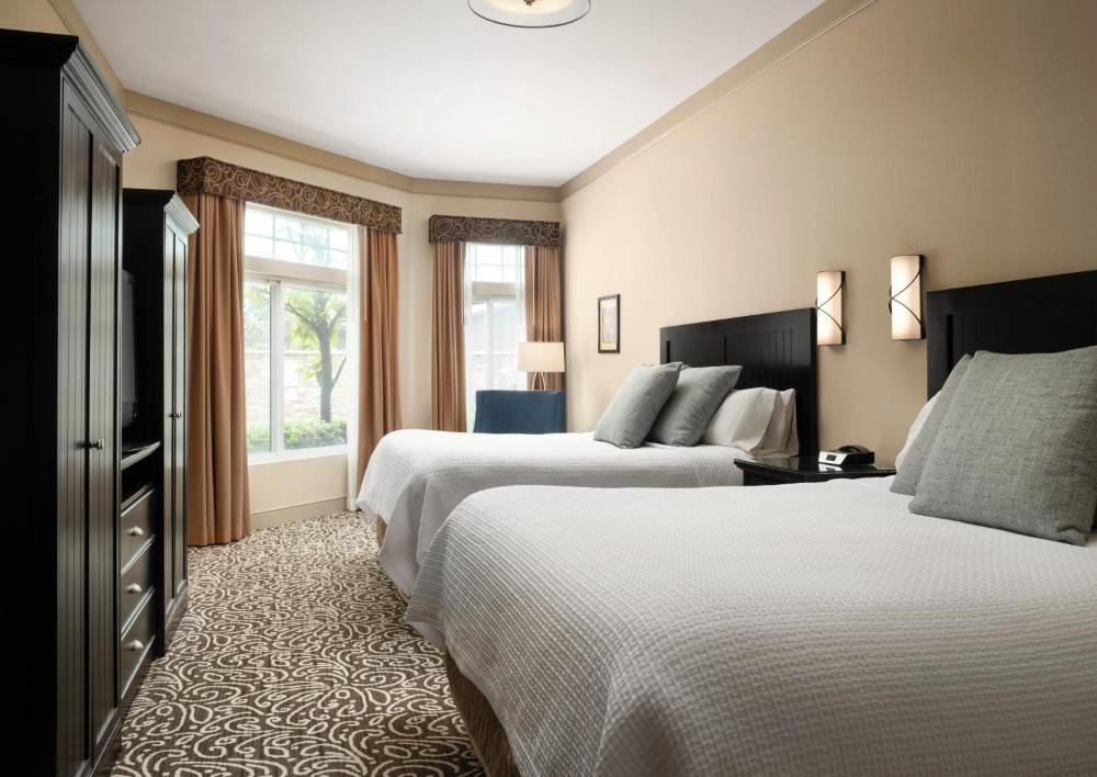 Premier Double King Suite interior